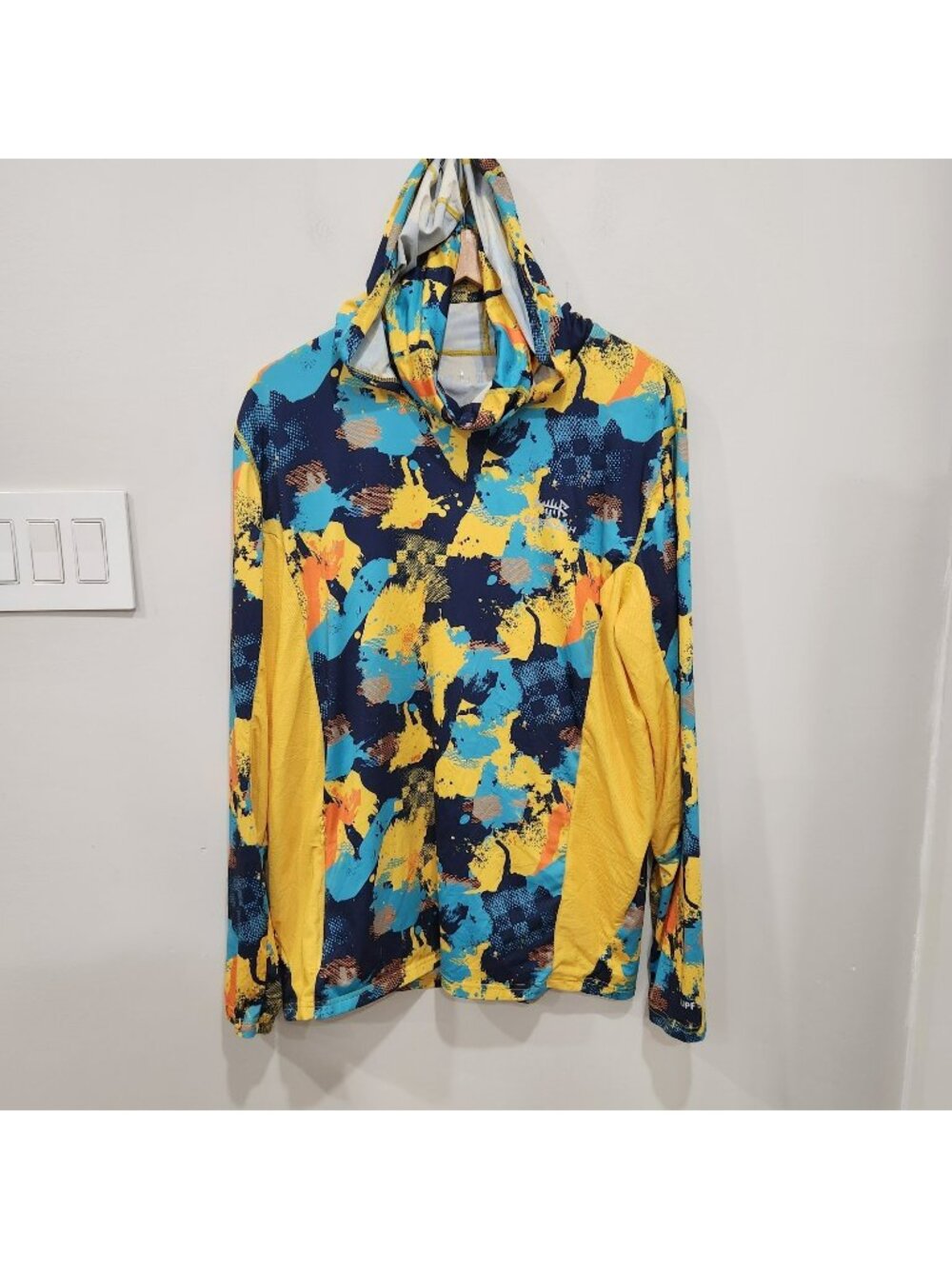 BASSDASH Fishing Hoodie Mens L Multicolor UPF 50+ Performance Stretch Sun Shirt